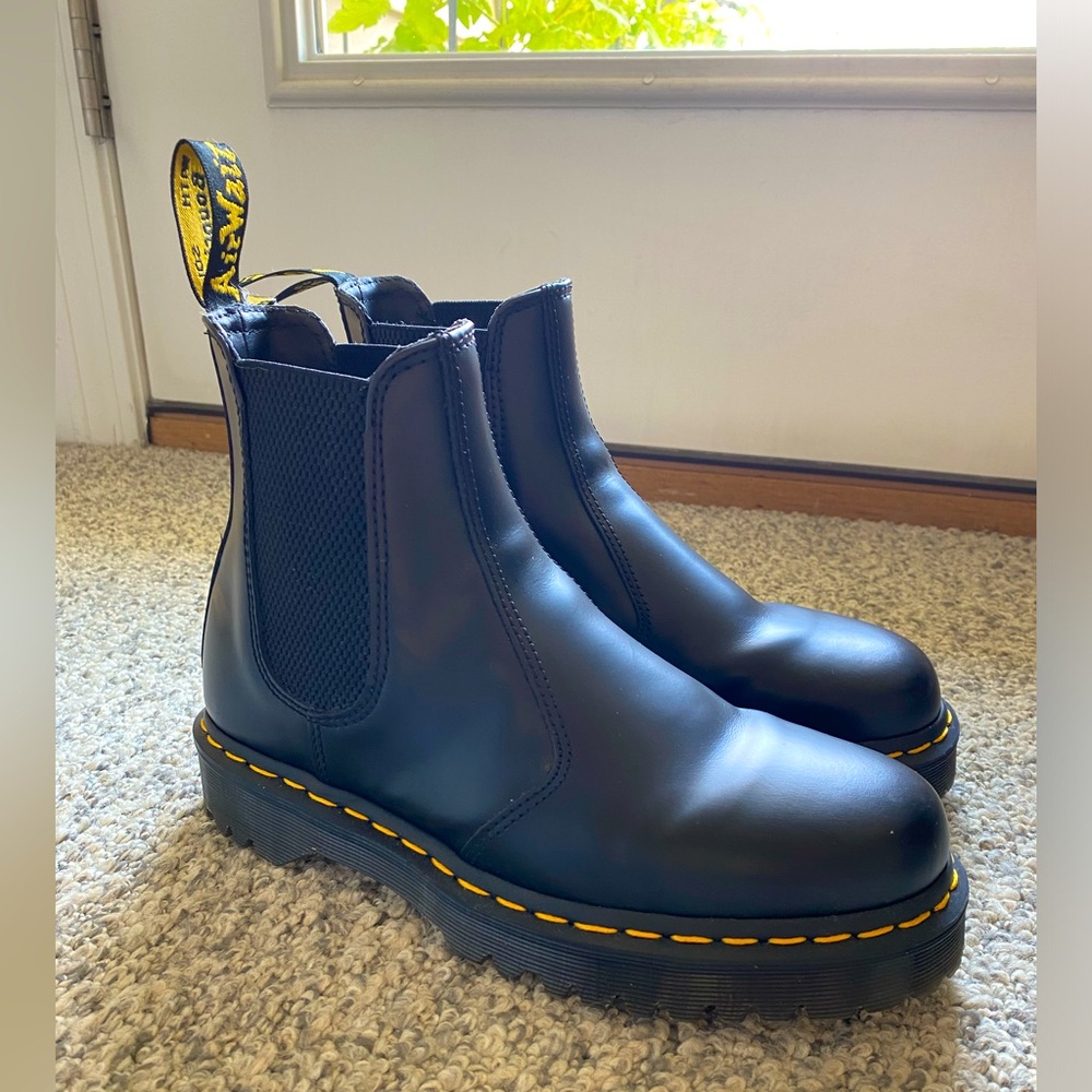 Doc Martens 2976 Bex Chelsea Boots NWOT